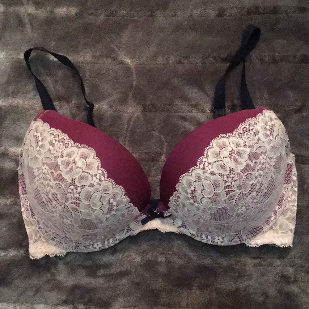 Victoria’s Secret // bra